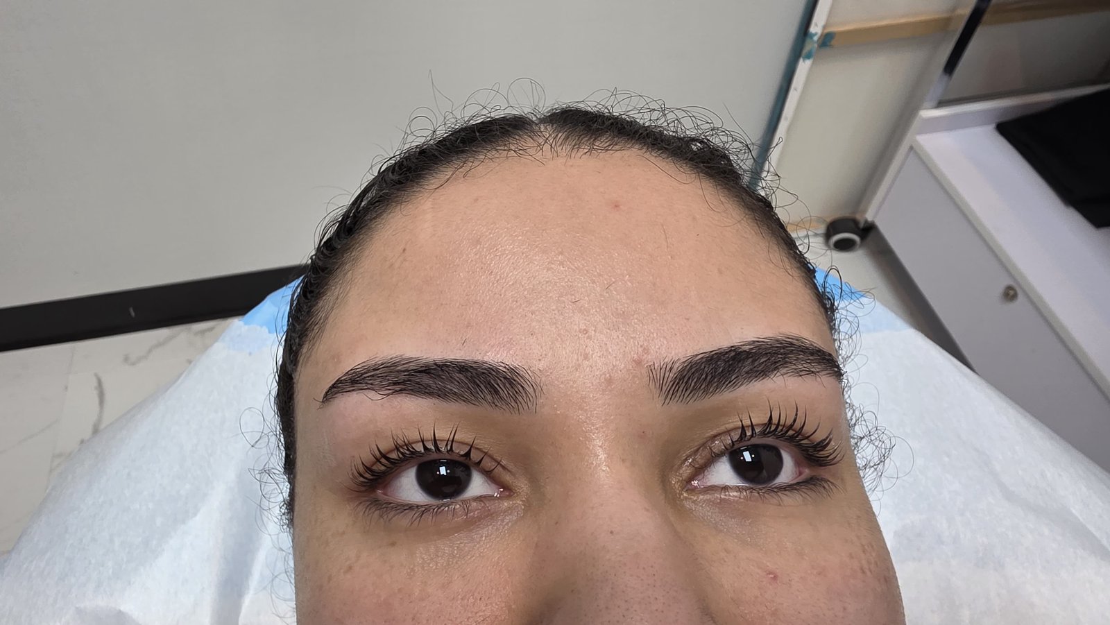 Lash lifting treatment at Unique Brows Threading
